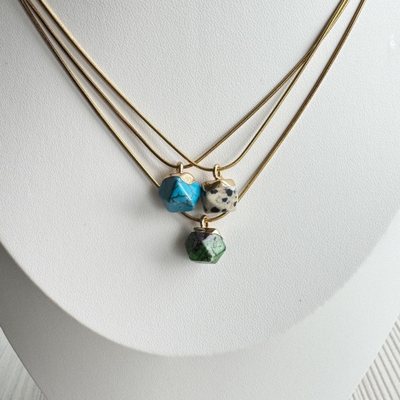 Necklace Gift Set, Natural Crystal Pendant Necklace Set (3 necklaces included) - Picture 6 of 8